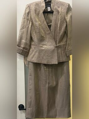 Alex Evenings Metallic Gold  Taupe Textured Jacket and Long Skirt Set Size 6